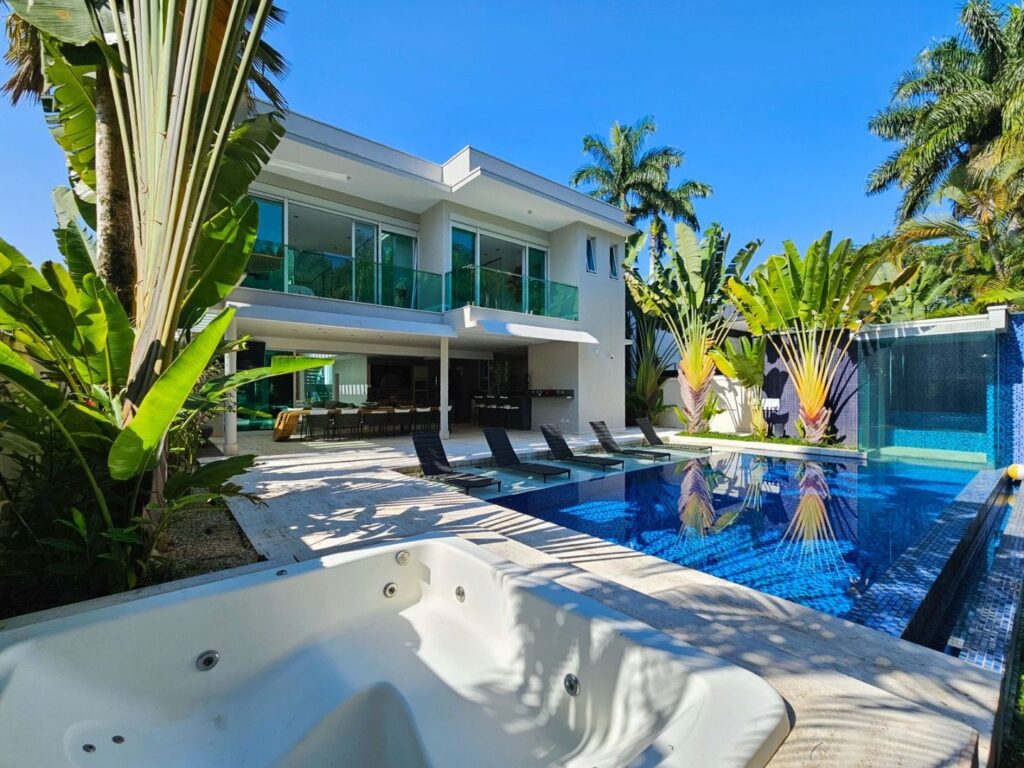 Casa com 6 dormitórios à venda, 657 m² por R$ 12.400.000,00 – Riviera Módulo 21 – Bertioga/SP