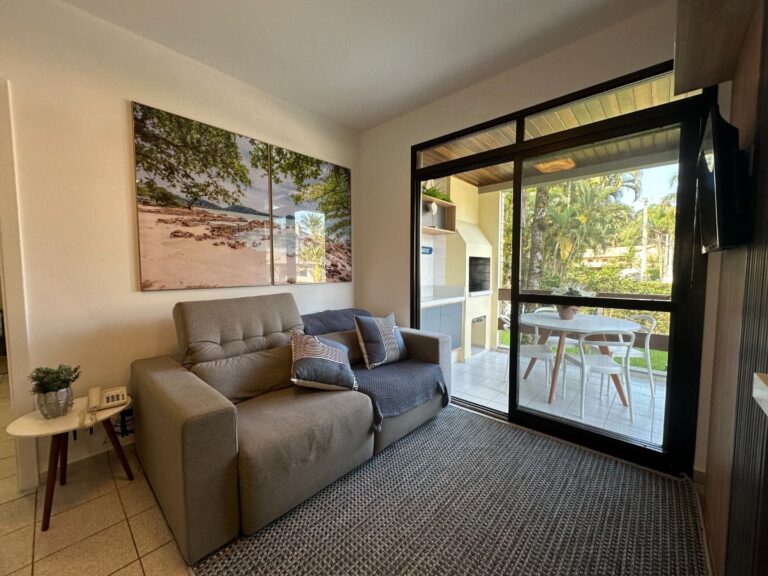 Village com 1 dormitório à venda, 47 m² por R$ 890.000,00 – Riviera Módulo 26 – Bertioga/SP