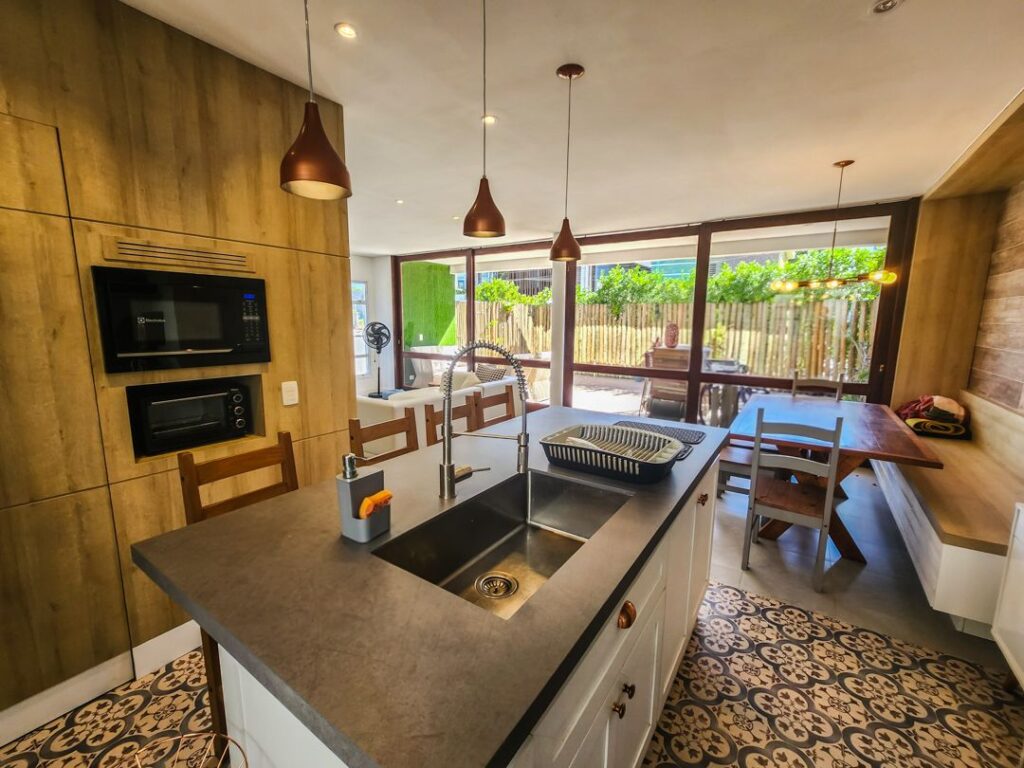 Village com 4 dormitórios à venda, 232 m² por R$ 2.710.000,00 – Riviera Módulo 24 – Bertioga/SP